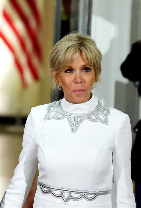 video brigitte macron robe blanche